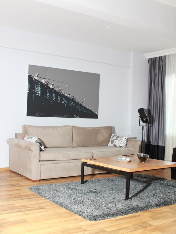 212 Istanbul Suites Room photo